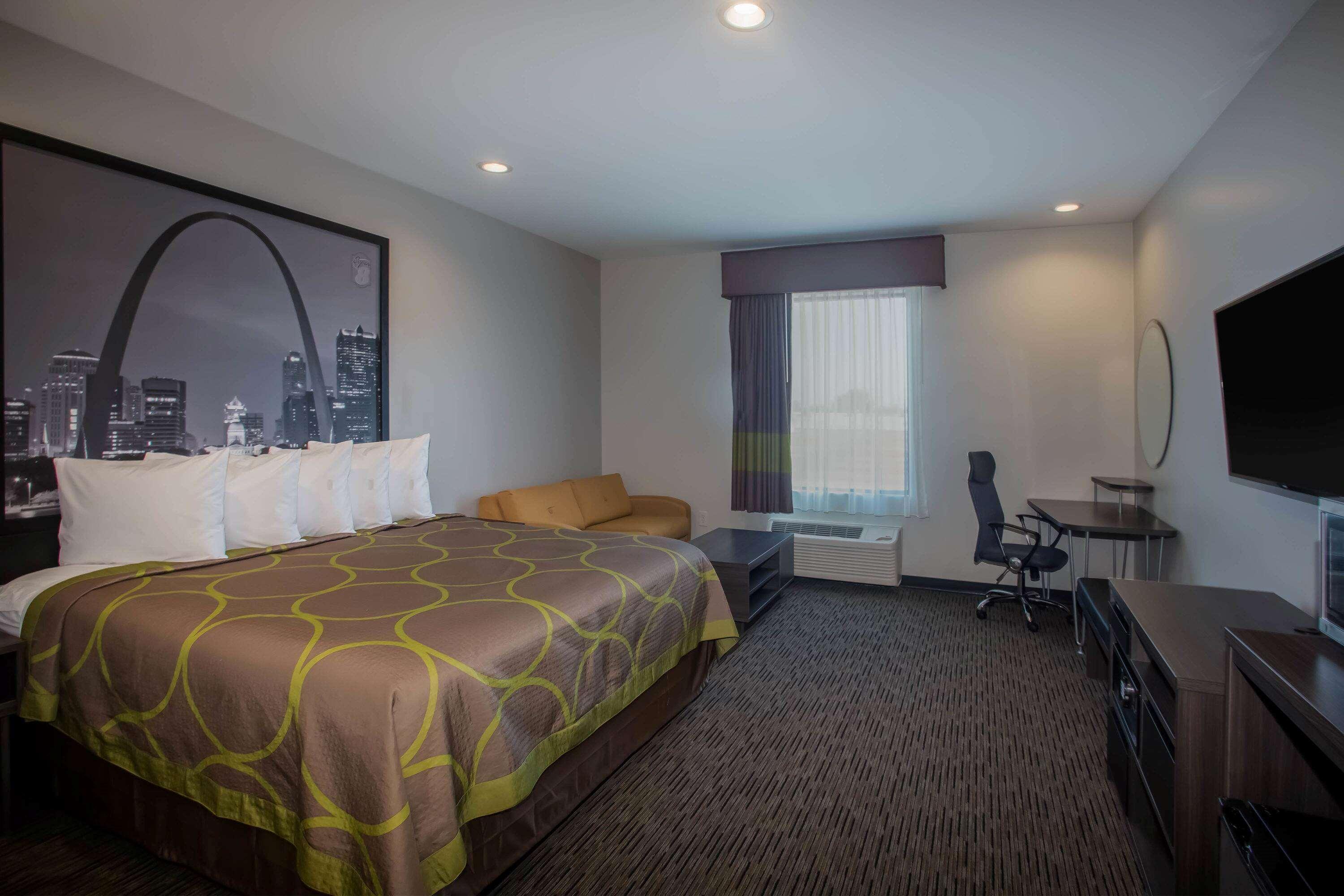 Super 8 By Wyndham St. Louis North Hotel Eksteriør billede